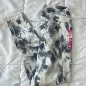 *Free Gift W Purchase* Victoria’s Secret blue and white leggings. Size small.